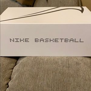 Nike Air Zoom BB Nxt